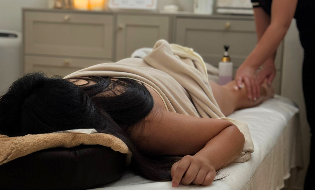 リンパマッサージ